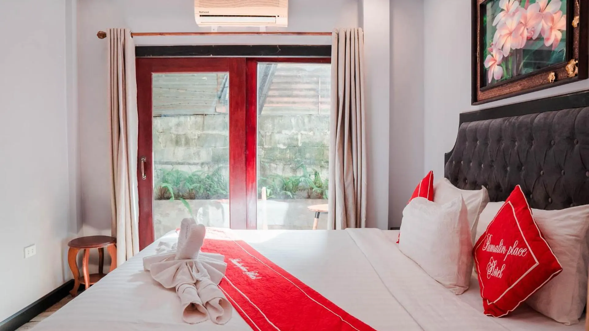 Oudomsouk Guest House contacts